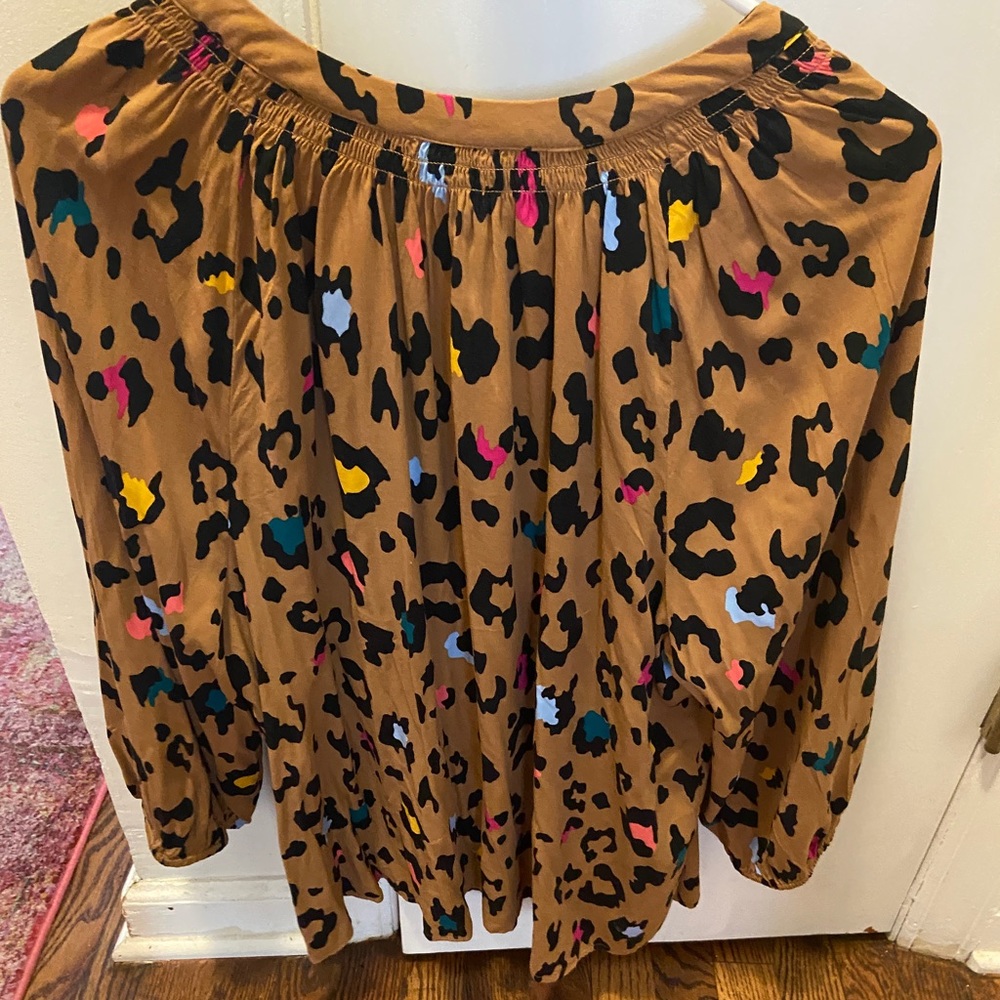 Multi colored leopard top - Picture 2 of 2